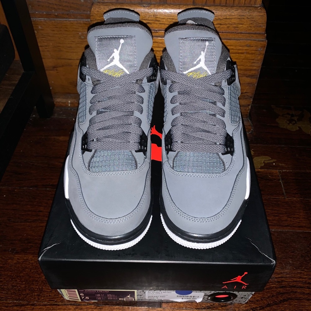 Jordan 4 Retro “Cool Grey”